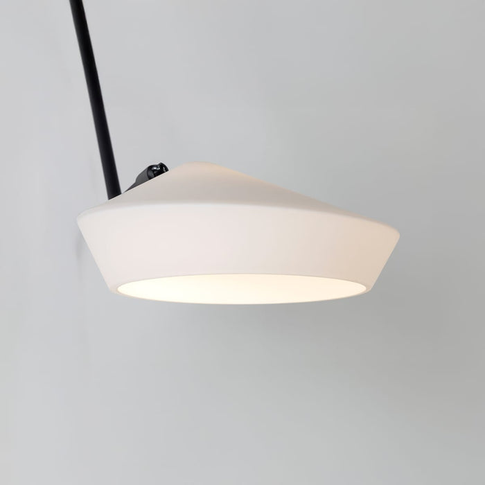 ABSTRACTOR WALL LIGHT