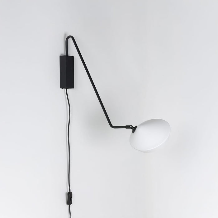 ABSTRACTOR WALL LIGHT