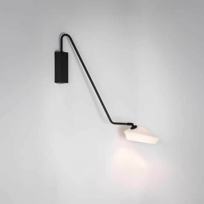 ABSTRACTOR WALL LIGHT