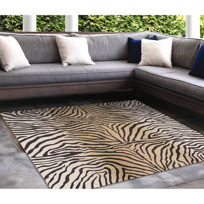 Carmel Zebra Indoor/Outdoor Rug – lifestyle setting
