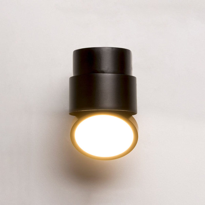 FULCRO LED WALL LIGHT ON