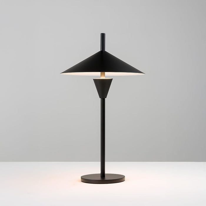 VERTICE TABLE LAMP