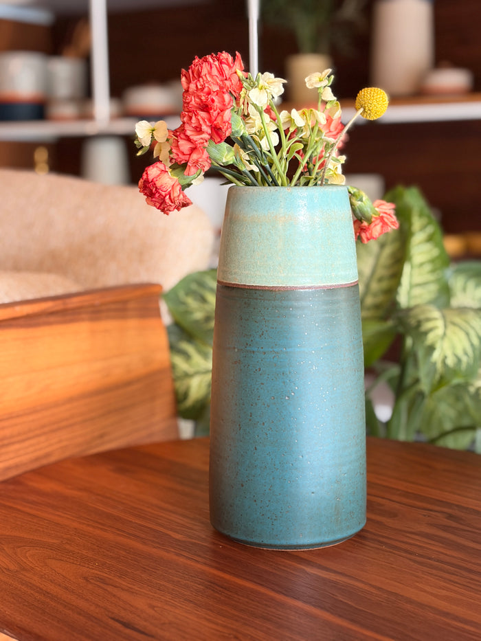 Wesley Heights Stem Vase